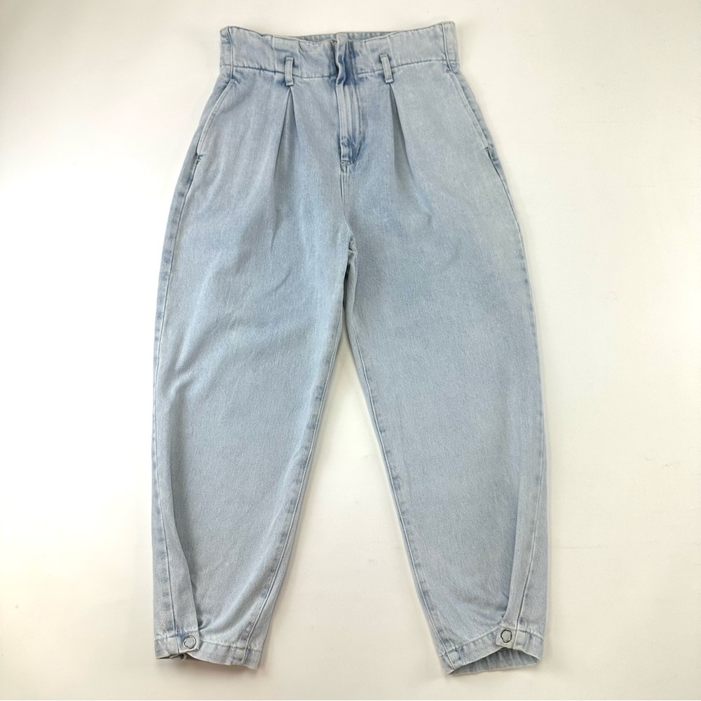 Mango barrel leg pleat front high waisted womens jeans Size 10
Denim casual